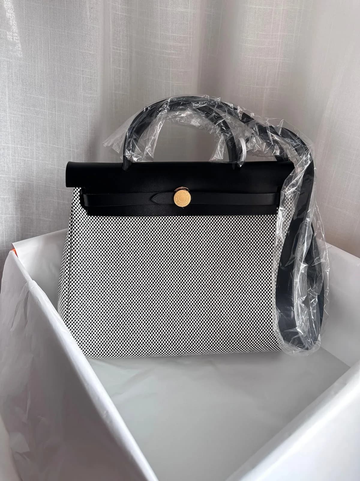 Hermès Herbag 31 Ecru/Noir GHW