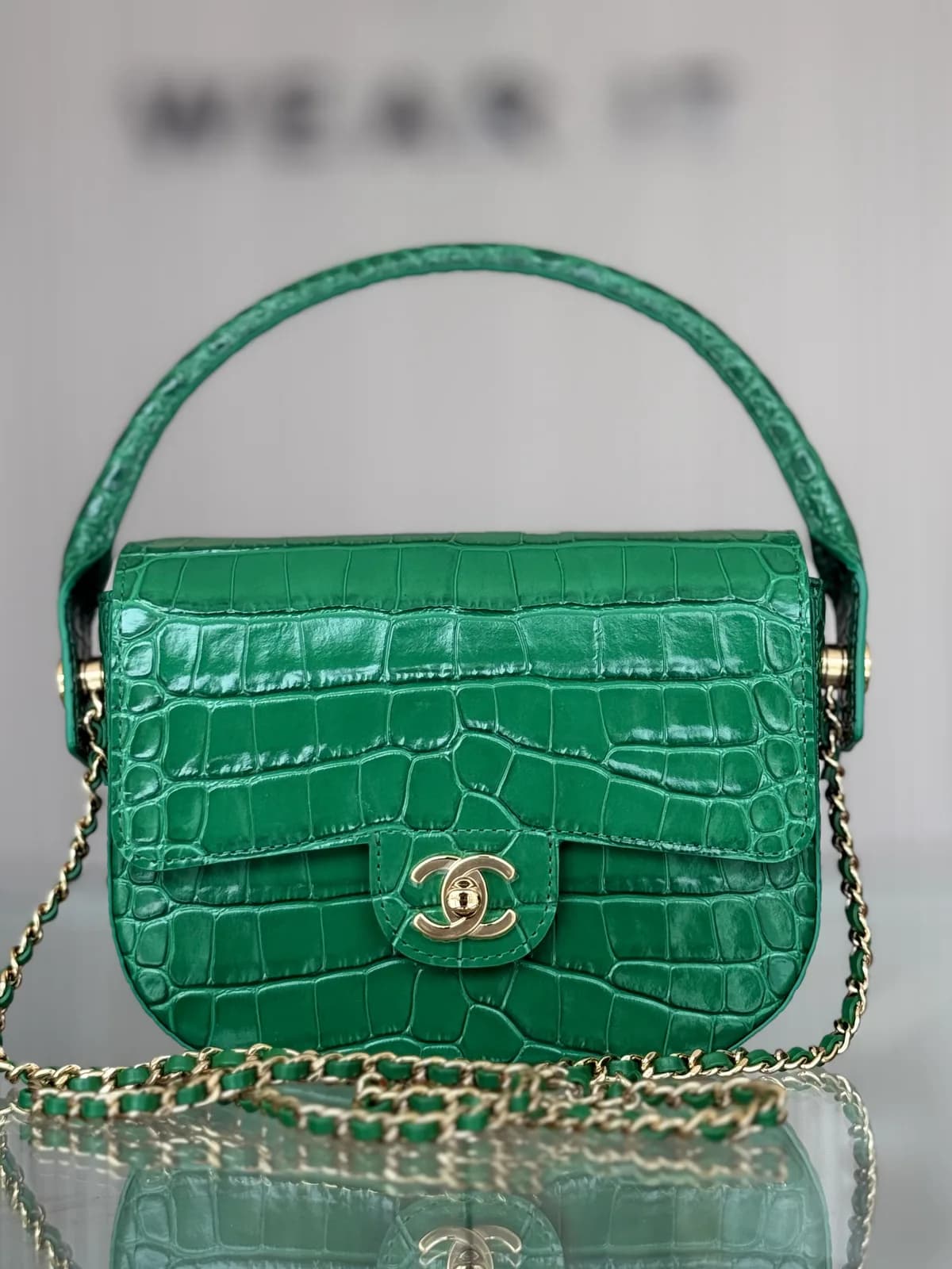 Chanel Chanel Turn Around Clutch/Crossbody