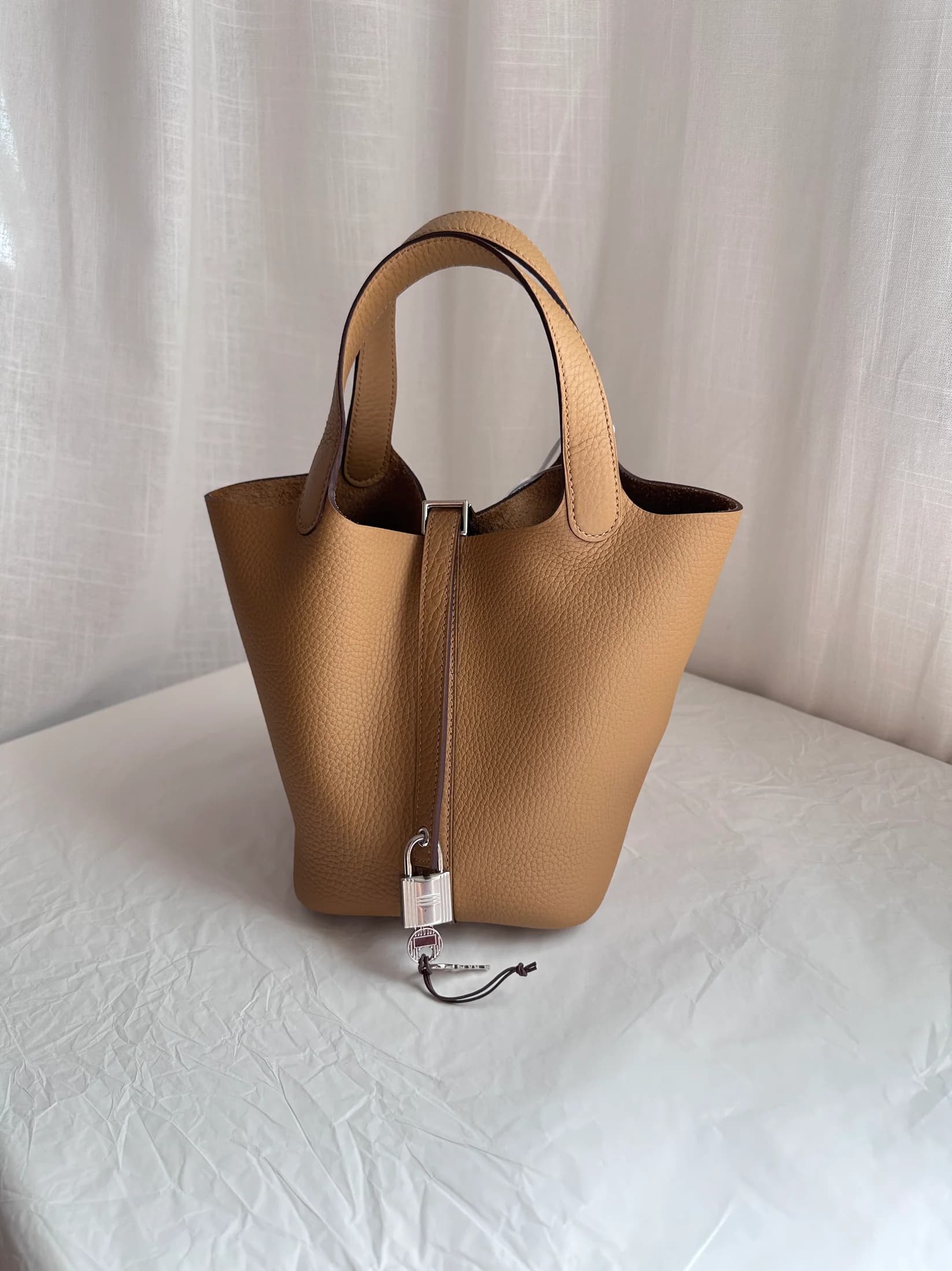 Hermès Picotin 18 Biscuit PHW