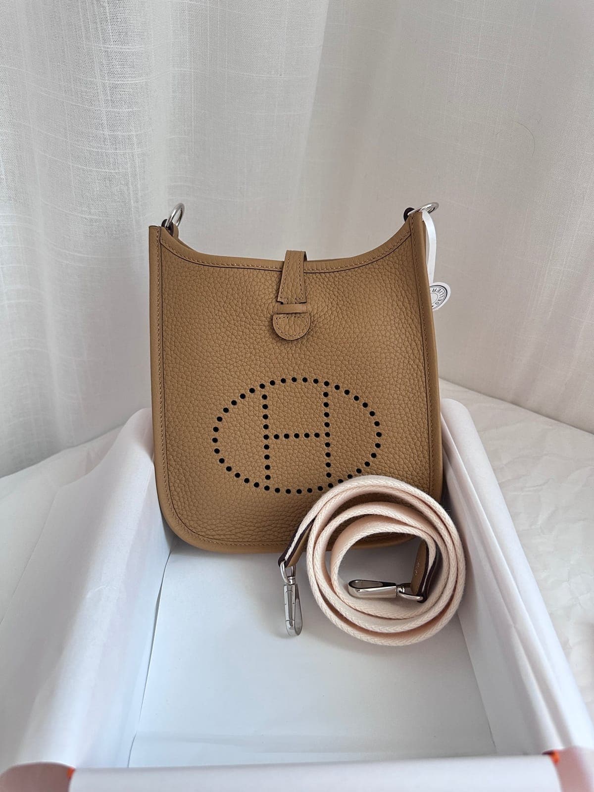 Hermès Evelyne 16 Biscuit/Nata PHW